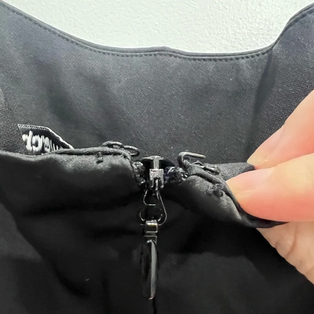 Casimira House of cb dress - Picture 4 of 9